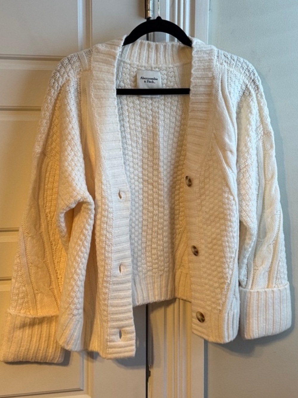 Abercrombie & Fitch White Cotton Cable Knit Button-Front Cardigan
